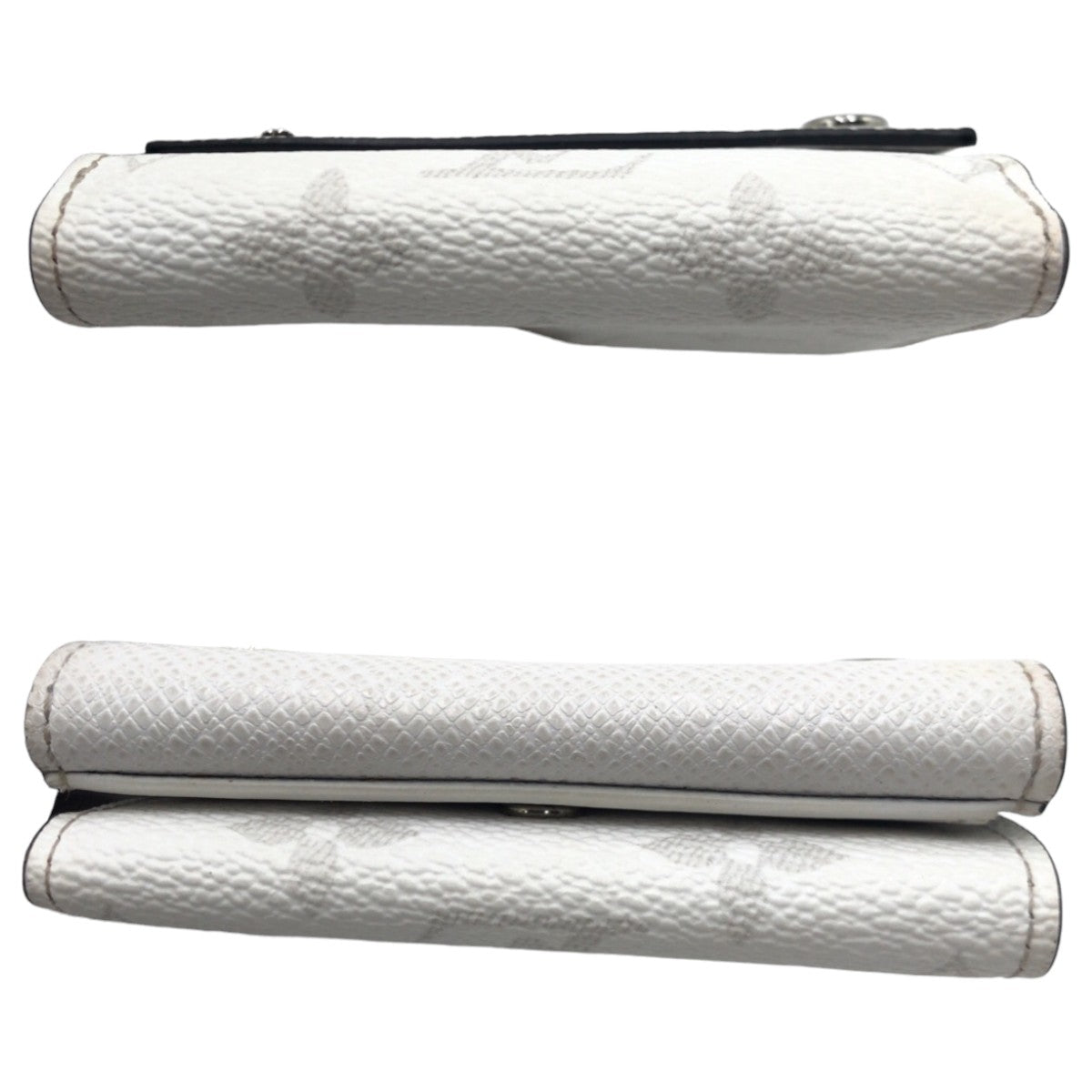 21396
LOUIS VUITTON ルイヴィトン タイガ ラマ ディスカバリー コンパクトウォレット 男女兼用 オプティックホワイト 白 シルバー金具 PVC M30899 折財布 レディース ABP30