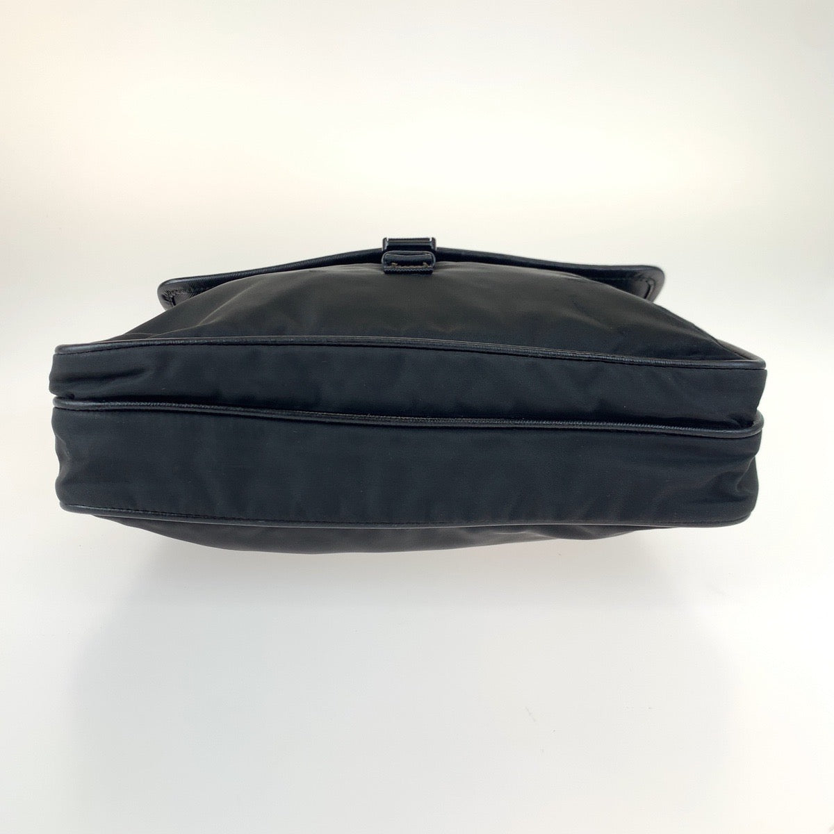 21456
PRADA プラダ 三角ロゴプレート テスート ブラック 黒 シルバー金具 ナイロン ショルダーバッグ メッセンジャーバッグ メンズ AB38