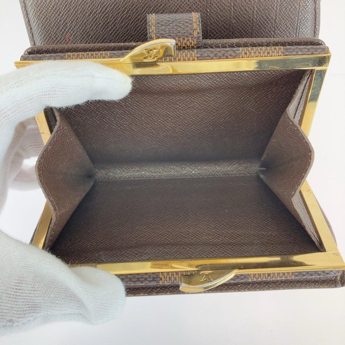 21479
LOUIS VUITTON ルイヴィトン ダミエ エベヌ ポルトフォイユ ヴィエノワ ブラウン ゴールド金具 PVC N61674 がま口 折財布 コンパクトウォレット レディース AB28