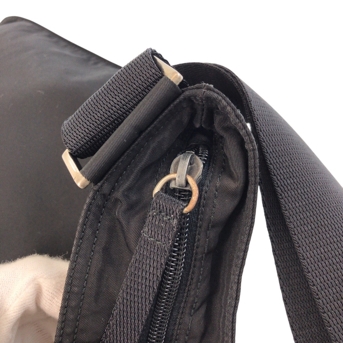 21486
PRADA プラダ テスート 三角ロゴプレート ブラック 黒 シルバー金具 ナイロン ショルダーバッグ メッセンジャーバッグ レディース ABP32