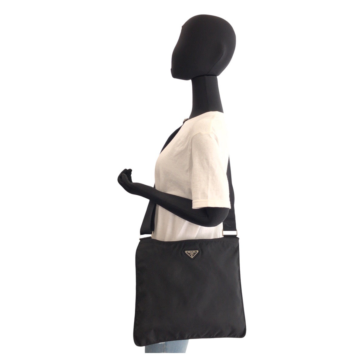 21486
PRADA プラダ テスート 三角ロゴプレート ブラック 黒 シルバー金具 ナイロン ショルダーバッグ メッセンジャーバッグ レディース ABP32
