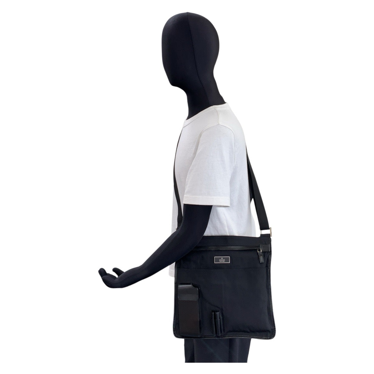 21513
GUCCI グッチ ブラック 黒 シルバー金具 ナイロン / レザー 019 0335 ショルダーバッグ メッセンジャーバッグ メンズ AB20