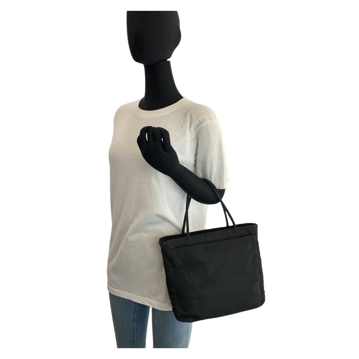 21517
PRADA プラダ テスート 三角ロゴプレート ブラック 黒 シルバー金具 ナイロン トートバッグ ショルダーバッグ レディース AB27