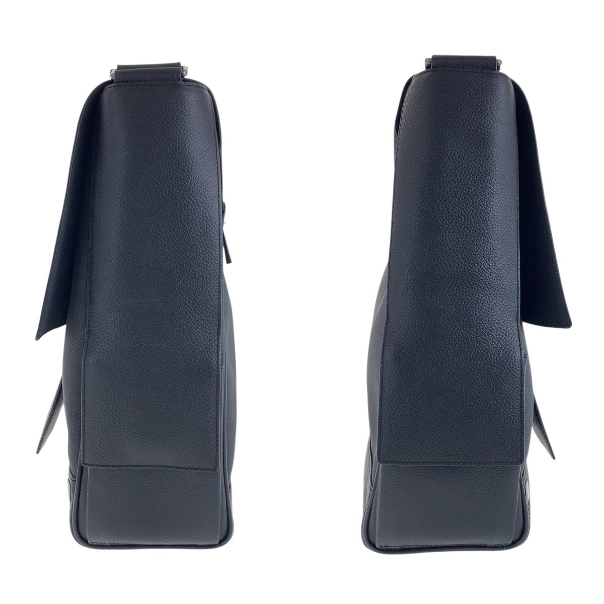 21524
Dunhill ダンヒル ブラック 黒 ガンメタ金具 PVC / レザー ショルダーバッグ メッセンジャーバッグ メンズ ABP24