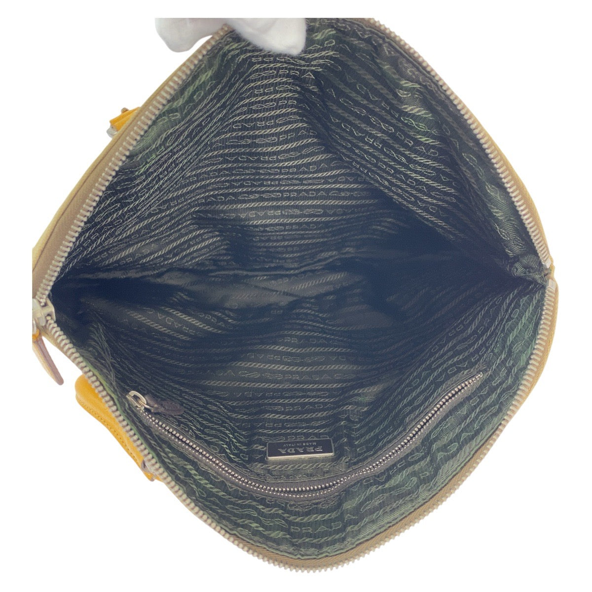 21526
PRADA プラダ 三角ロゴプレート ベージュ イエロー シルバー金具 キャンバス / レザー トートバッグ ハンドバッグ ショルダーバッグ レディース ABP25