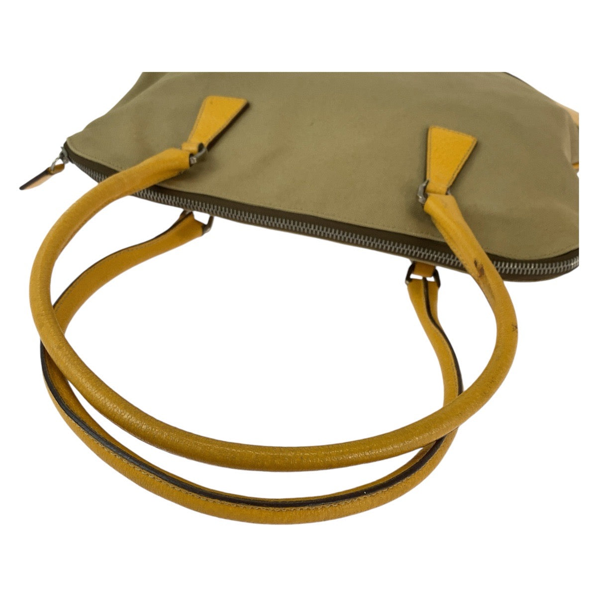 21526
PRADA プラダ 三角ロゴプレート ベージュ イエロー シルバー金具 キャンバス / レザー トートバッグ ハンドバッグ ショルダーバッグ レディース ABP25