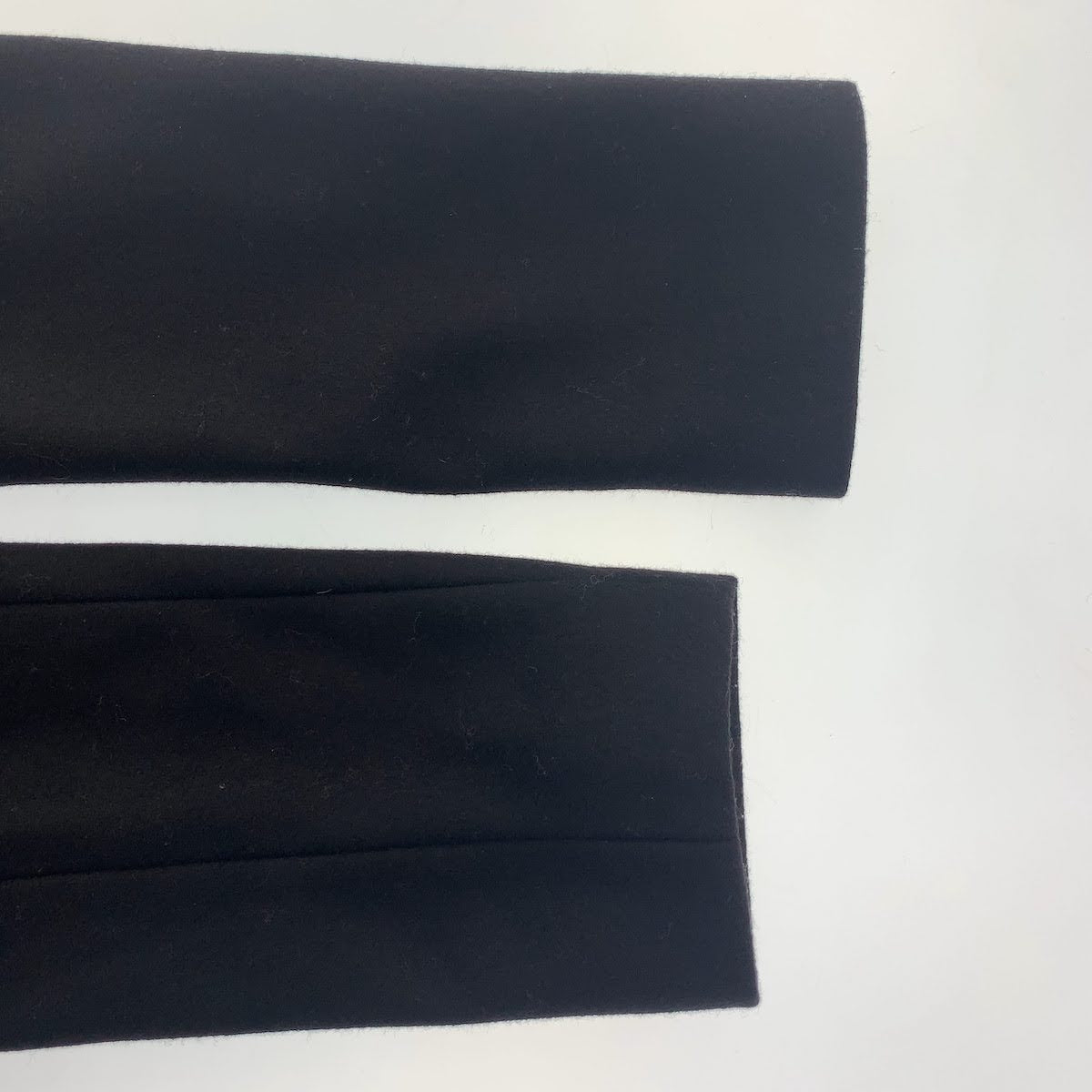 21546
FENDI フェンディ サイズ表記12 XS ブラック ウール / レーヨン ピーコート フリルコート セミロングコート ハーフコート キッズ AB38