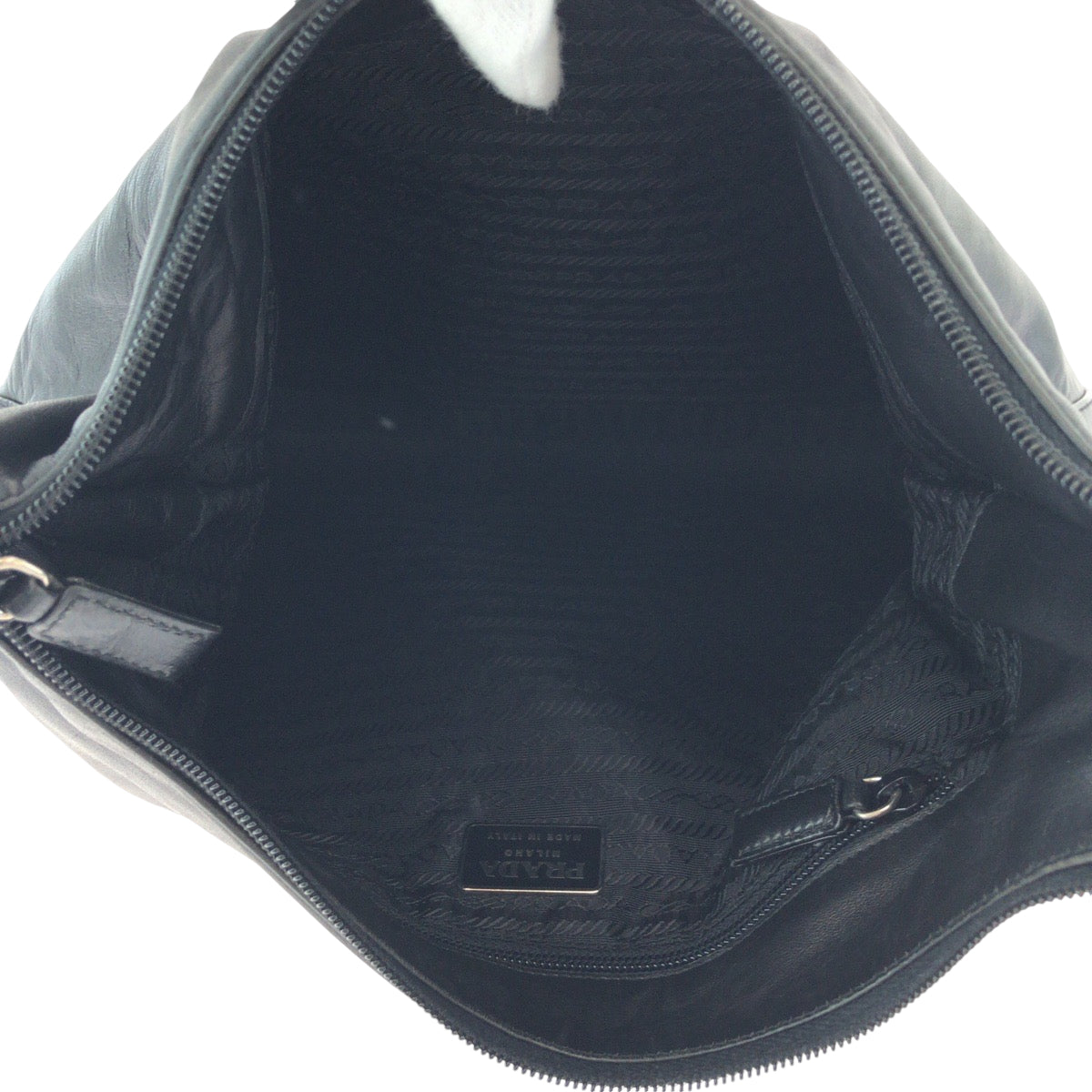 21552
PRADA プラダ プラスチックハンドル ロゴ ブラック 黒 プラスチック / レザー ホーボー プラハンドル ショルダーバッグ レディース AB34