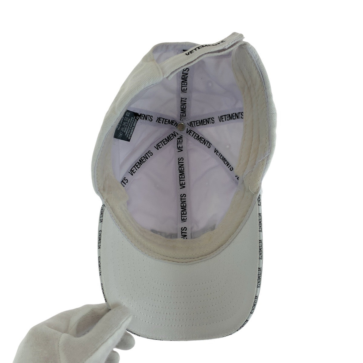 21553
VETEMENTS ヴェトモン フリーサイズ ホワイト コットン キャップ ベースボールキャップ メンズ A17