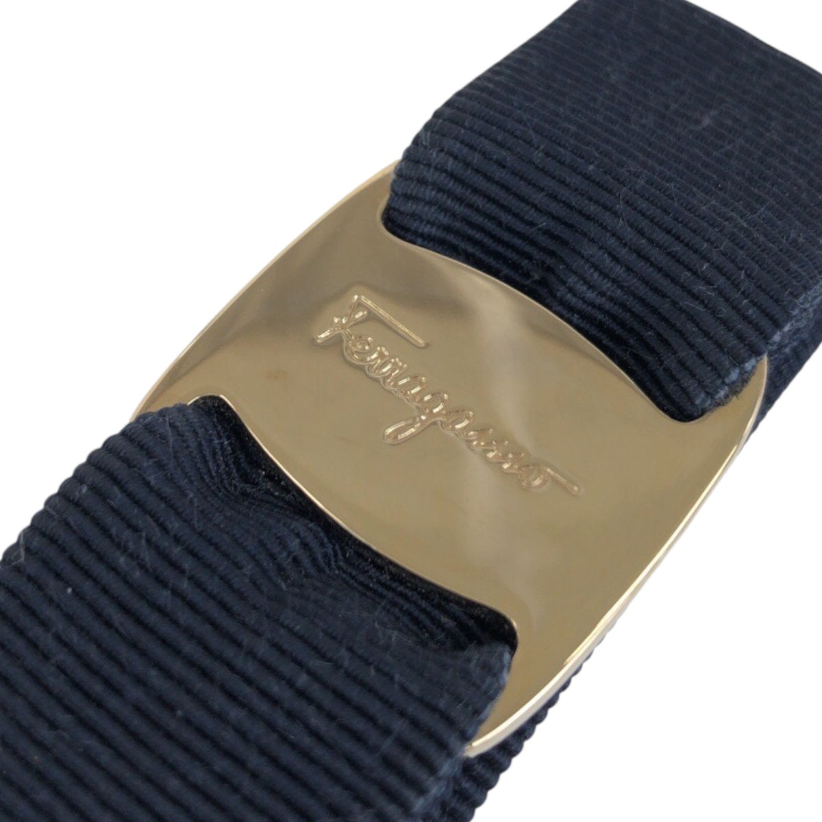 21577
Salvatore Ferragamo Vara Ribbon Navy Gold Hardware Canvas Barrette Hair Accessory Ladies ABP6