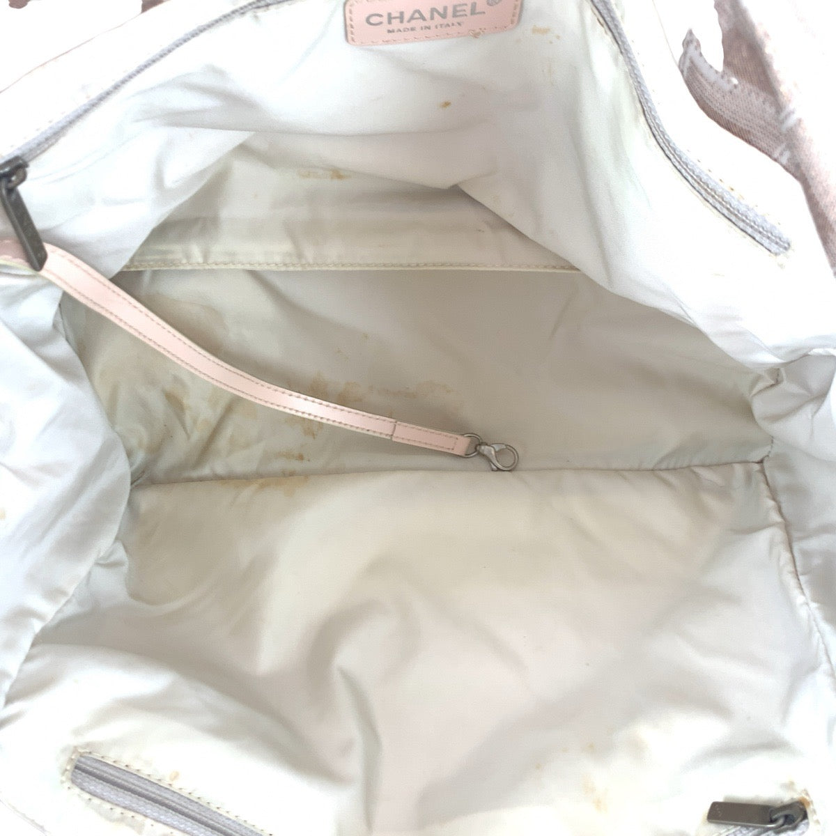 21587
CHANEL シャネル ヴィンテージ ニュートラベルライン トートMM ココマーク サーモンピンク シルバー金具 ナイロン / レザー トートバッグ ハンドバッグ レディース AB25