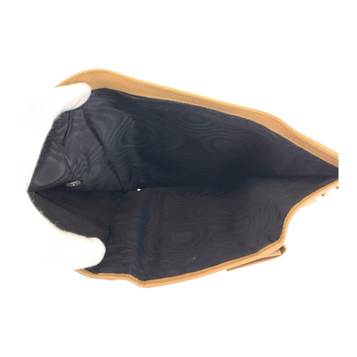 21639
PRADA プラダ ベージュ シルバー金具 レザー 折財布 コンパクトウォレット レディース B6