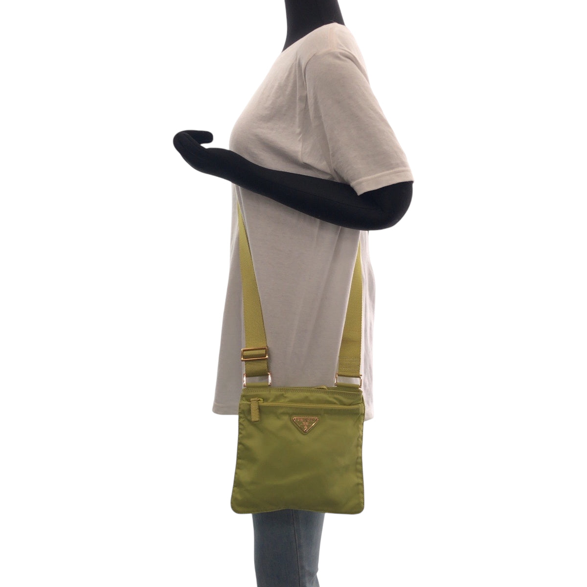 21668
PRADA プラダ テスート 三角ロゴプレート ライトグリーン ゴールド金具 ナイロン ショルダーバッグ サコッシュ レディース ABP
