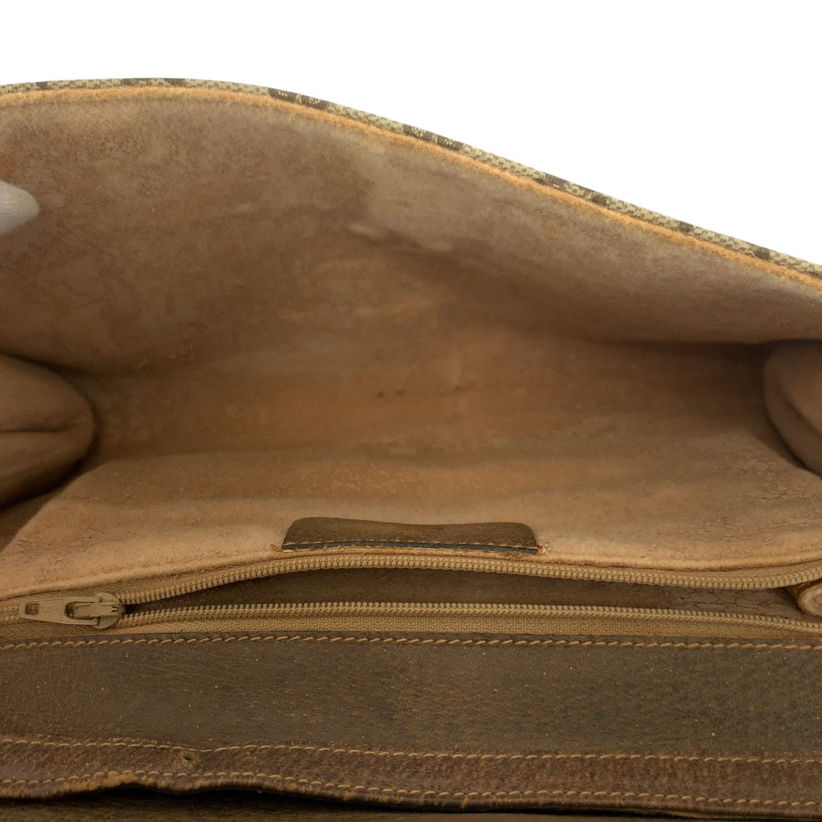 21679
GUCCI Vintage Old Gucci Brown Gold Hardware GG Supreme Canvas / Leather 94 02 050 Shoulder Bag Pochette Women's AB23