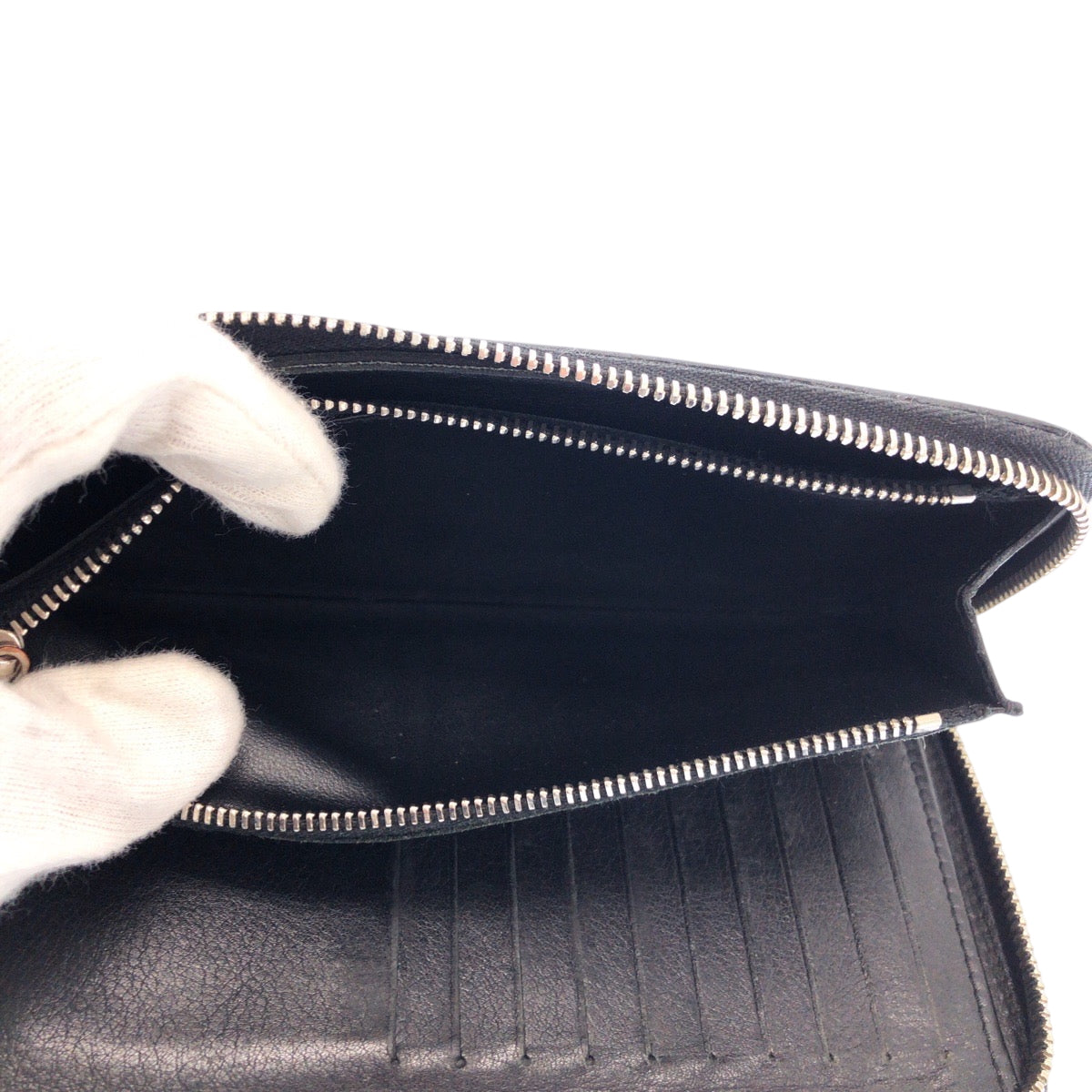 21684
LOUIS VUITTON ルイヴィトン ジッピーウォレット ヴェルティカル ブラック 黒 シルバー金具 レザー M58412 長財布 ラウンドファスナー メンズ AB