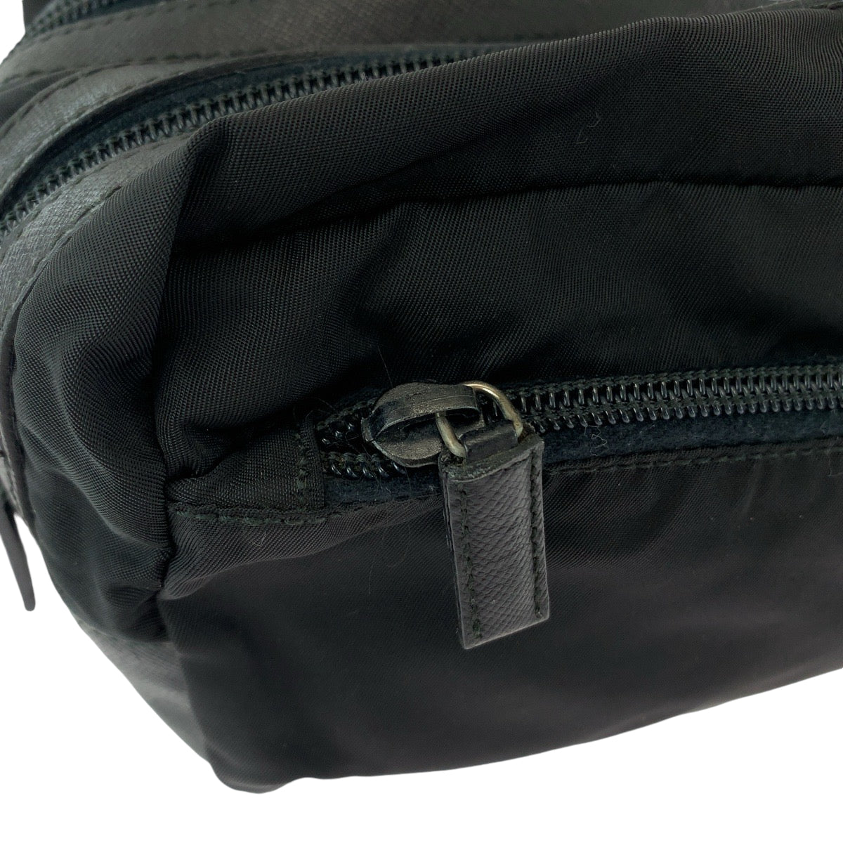 21705
PRADA プラダ テスート 三角ロゴプレート ブラック 黒 シルバー金具 ナイロン ポーチ クラッチバッグ レディース ABP