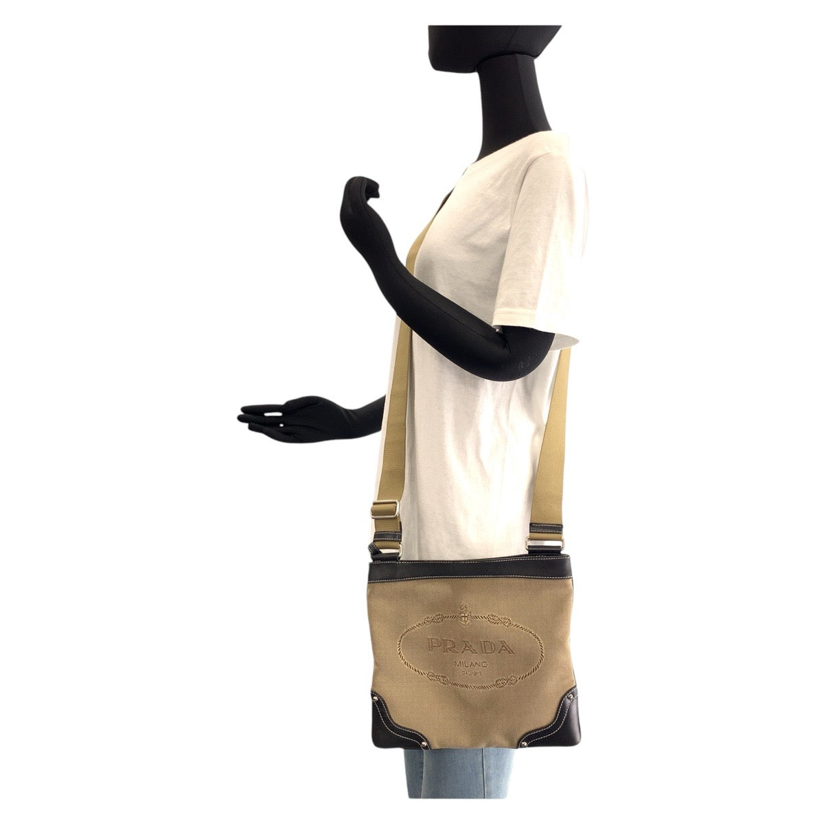 21782
PRADA プラダ ロゴジャガード ベージュ ブラック シルバー金具 キャンバス / レザー ショルダーバッグ メッセンジャーバッグ レディース AB40