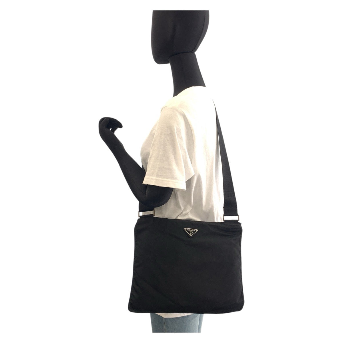21805
PRADA プラダ テスート 三角ロゴプレート ブラック 黒 シルバー金具 ナイロン ショルダーバッグ メッセンジャーバッグ レディース ABP39