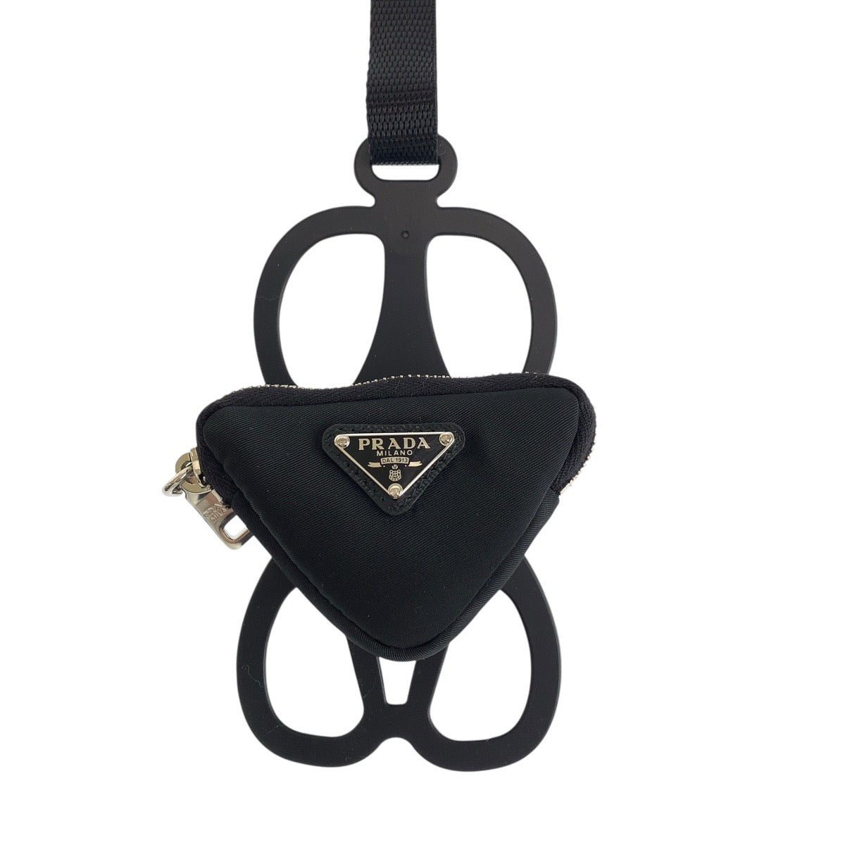 21812
PRADA プラダ テスート 三角ロゴプレート ブラック 黒 シルバー金具 ナイロン / ゴム 携帯・スマホアクセサリー スマホケース iPhoneケース スマートフォンホルダー レディース A35