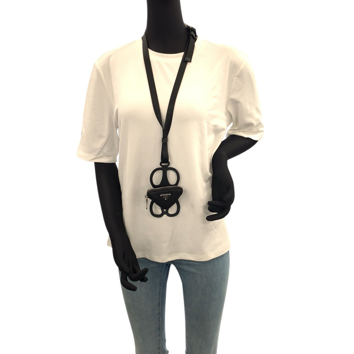 21812
PRADA プラダ テスート 三角ロゴプレート ブラック 黒 シルバー金具 ナイロン / ゴム 携帯・スマホアクセサリー スマホケース iPhoneケース スマートフォンホルダー レディース A35