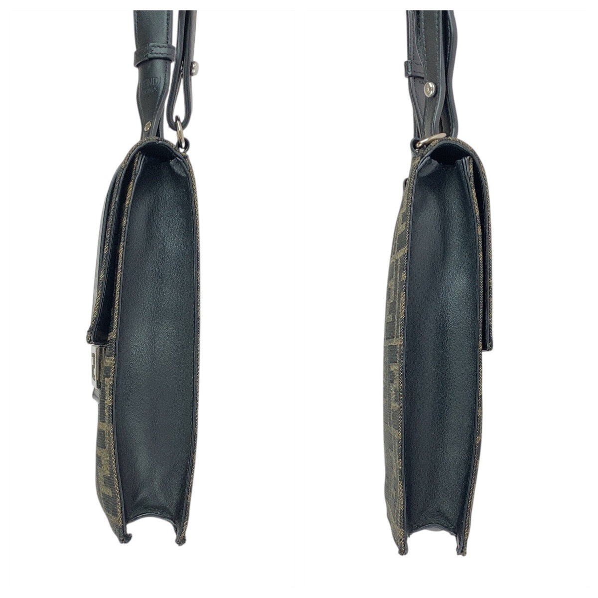 21822
FENDI フェンディ ズッカ ブラウン シルバー金具 キャンバス / レザー 7AR871 A921 ショルダーバッグ ポシェット メンズ ABP58