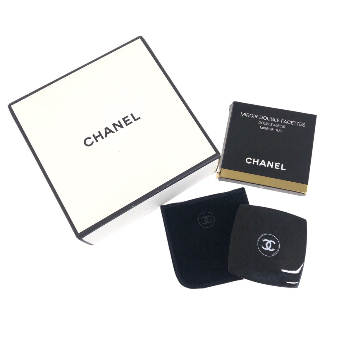 21827
CHANEL シャネル ココマーク ブラック 黒 プラスチック ミラー 鏡 コンパクトミラー レディース N3