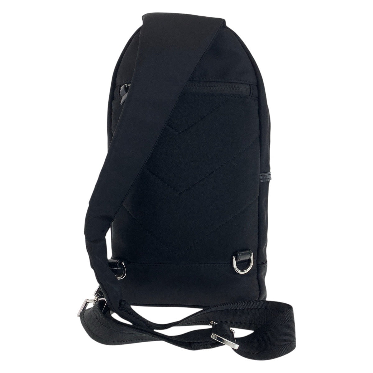 21880
DIESEL ディーゼル ブラック 黒 シルバー金具 ナイロン / レザー ショルダーバッグ ワンショルダー ボディバッグ レディース A5