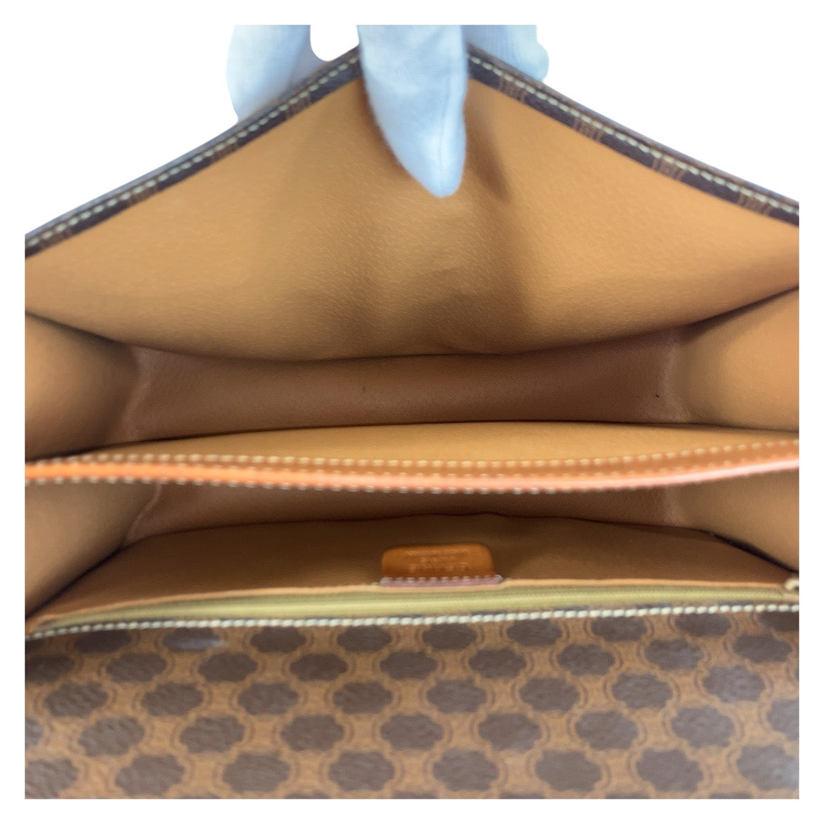 21891
CELINE セリーヌ ヴィンテージ マカダム ブラウン ゴールド金具 PVC / レザー DM96 ショルダーバッグ ポシェット レディース ABP48