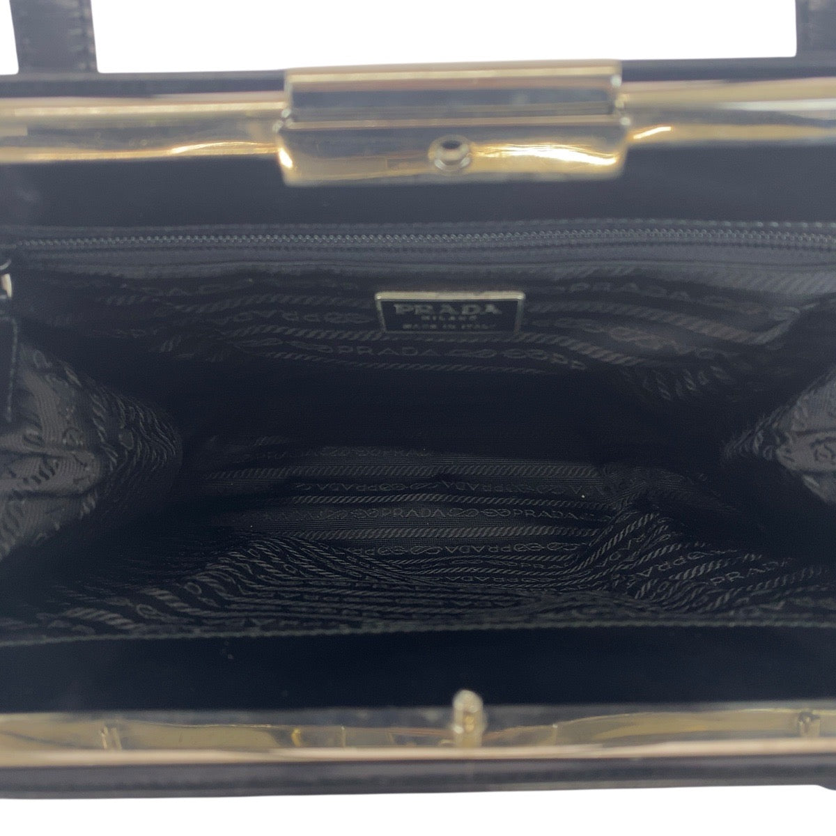 21903
PRADA プラダ パテント ブラック 黒 シルバー金具 パテントレザー トートバッグ ショルダーバッグ レディース ABP28