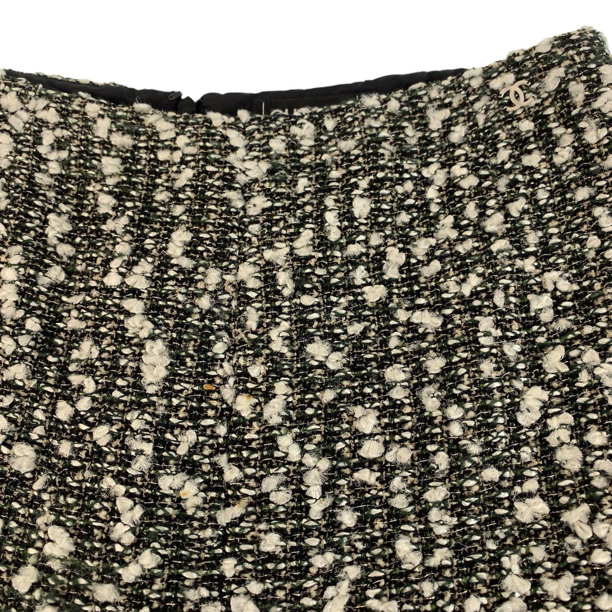 21913
CHANEL シャネル ツイード ココマーク サイズ36 マルチカラー レーヨン / ポリアミド / シルク スカート レディース A56