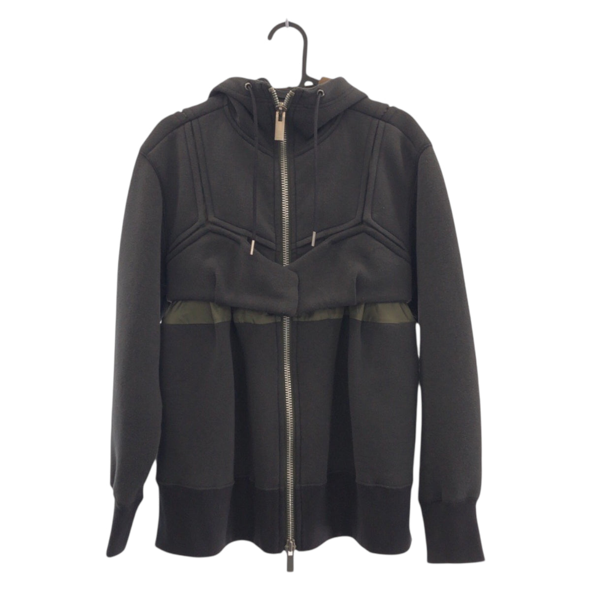 21916
Sacai サカイ スポンジ サイズ1 グレー シルバー金具 コットン / ポリエステル 22-06248 パーカー フーディ ジャケット アウター メンズ A30