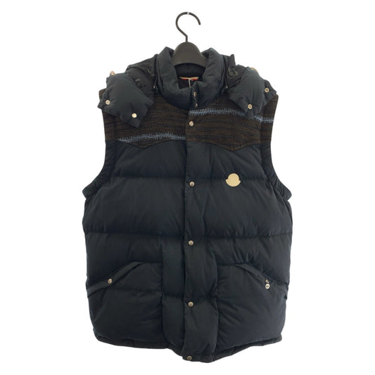 21924
MONCLER モンクレール VISVIMコラボ ネイビー シルバー金具 コットン 1209V4331105 ダウンベスト メンズ ABP42