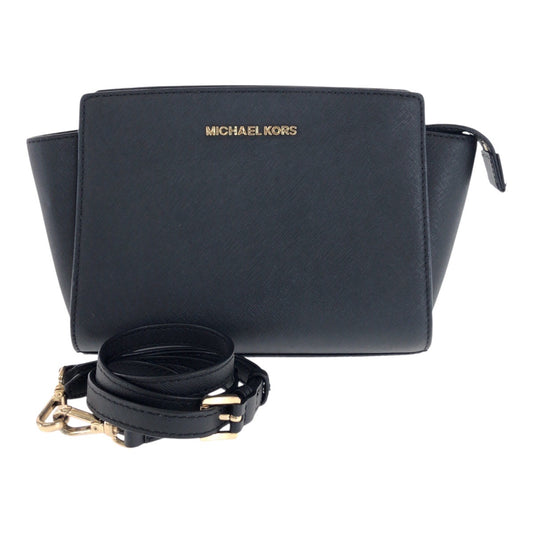 21937
Michael Kors マイケルコース ブラック 黒 ゴールド金具 レザー 30T3GLMM2L ショルダーバッグ レディース ABP6