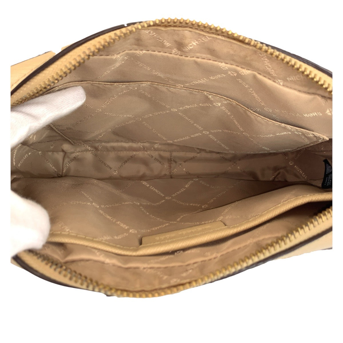 21938
Michael Kors マイケルコース ジェットセット ベージュ ゴールド金具 レザー 35T8GTTC9L ショルダーバッグ ポシェット レディース A8