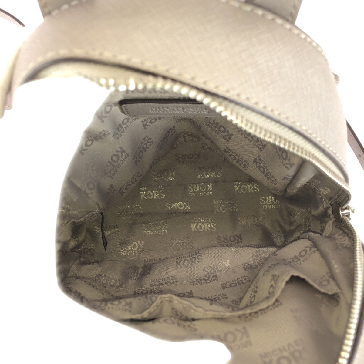 21939
Michael Kors マイケルコース グレー シルバー金具 レザー 35H7SAYB1T リュック・デイパック バックパック レディース ABP8