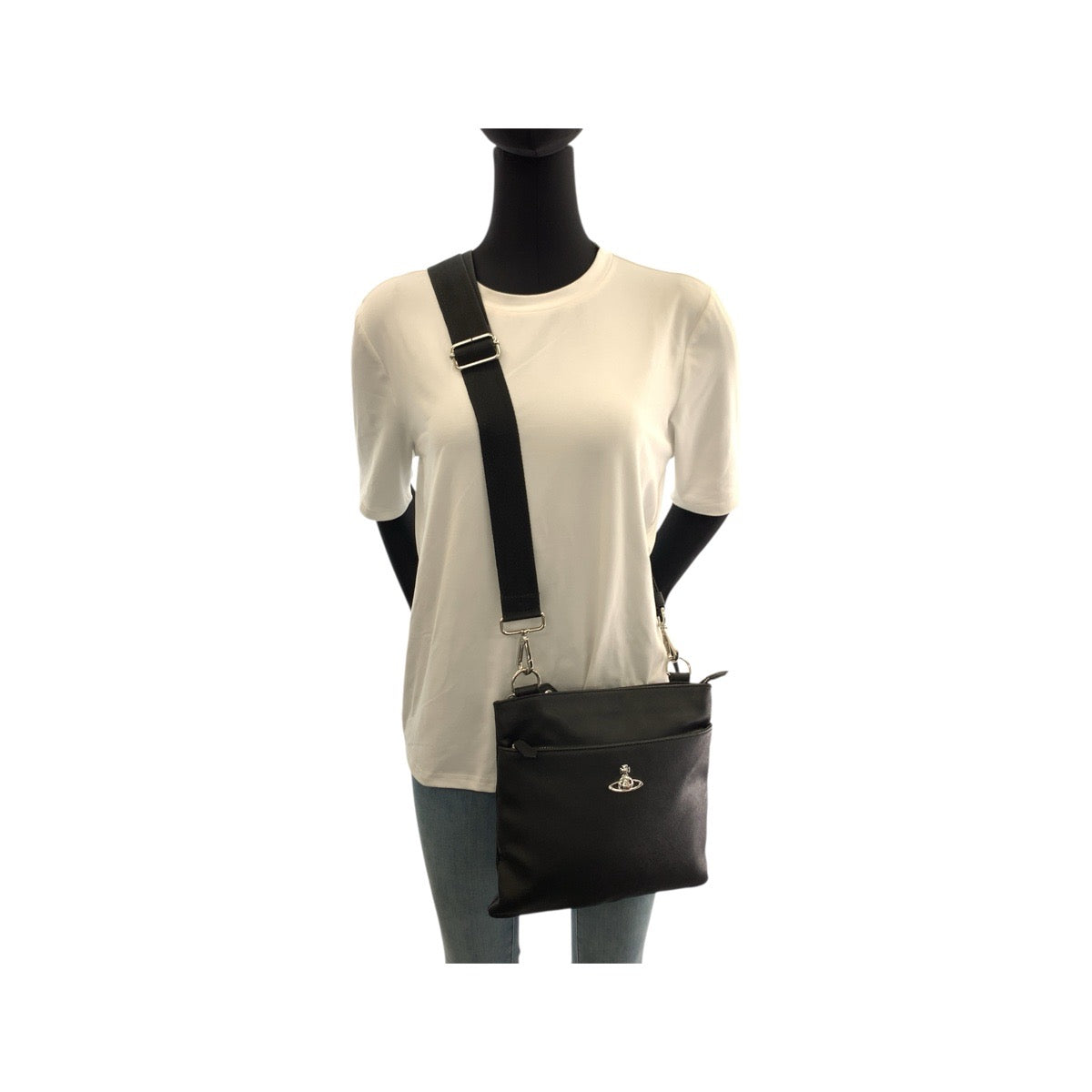 21982
Vivienne Westwood Black Polyester 51160006U W001Y N401 Shoulder Bag Pochette Ladies ABP15