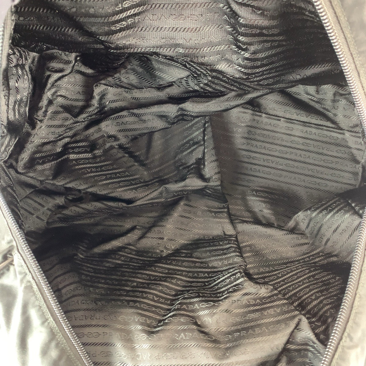 21989
PRADA プラダ テスート サフィアーノ ブラック 黒 シルバー金具 ナイロン / レザー ボストンバッグ 旅行バッグ 男女兼用 メンズ ABP44