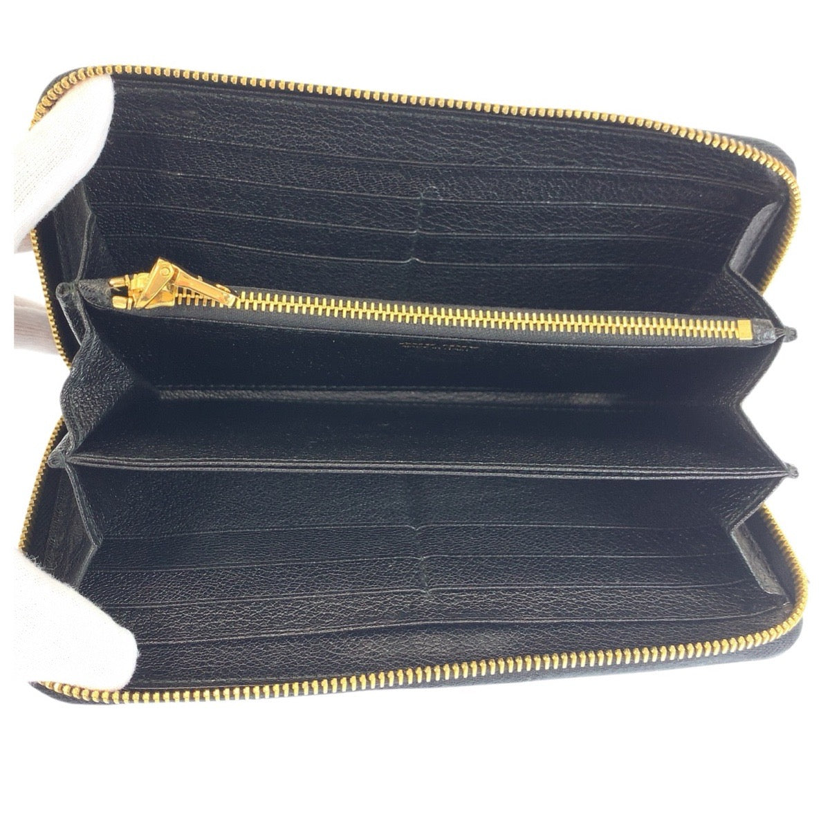 21995
MIUMIU ミュウミュウ ブラック 黒 ゴールド金具 レザー 長財布 ロングウォレット レディース ABP21