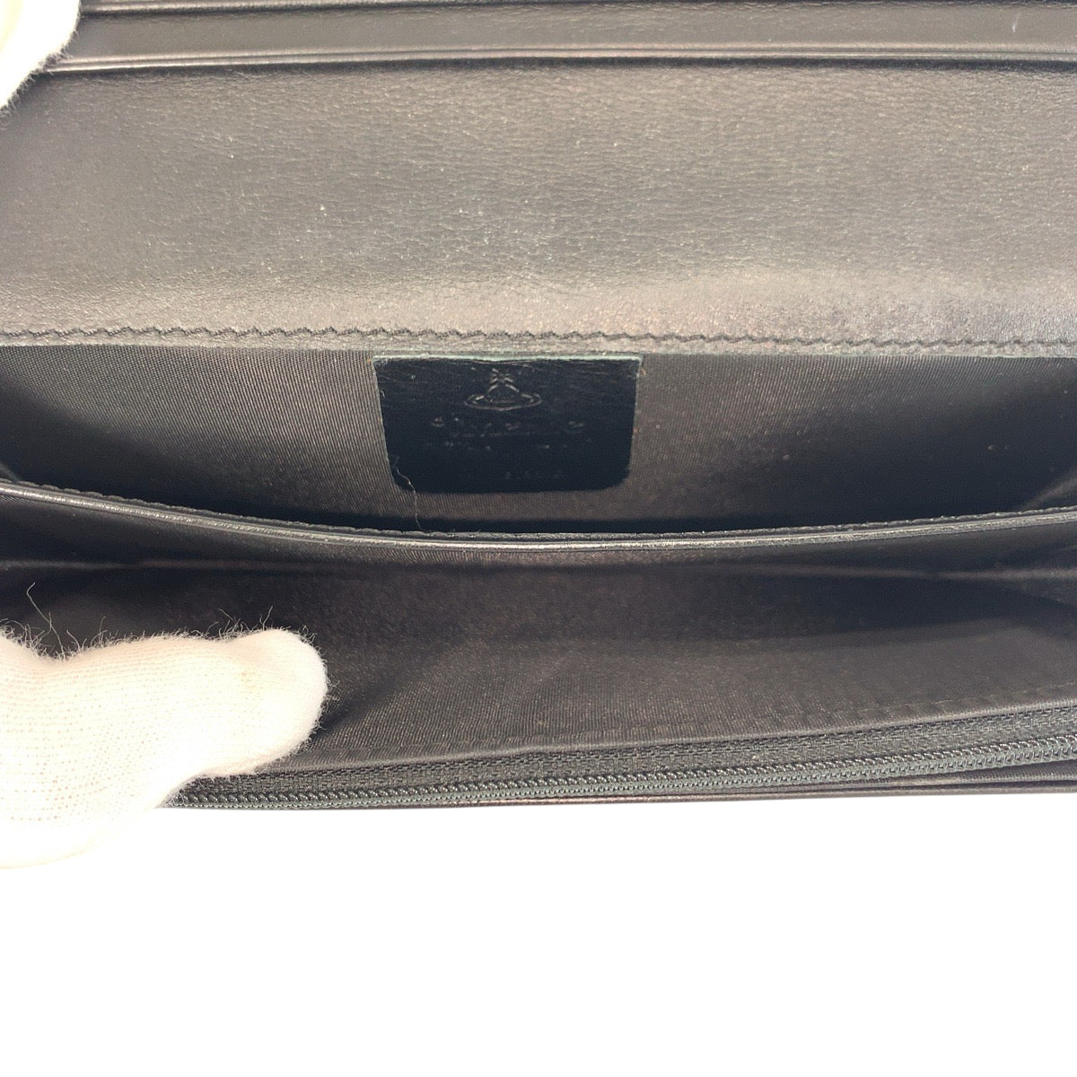 22000
Vivienne Westwood ヴィヴィアンウエストウッド アーカイブオーブ 型押し ブラック 黒 ゴールド金具 レザー 長財布 ロングウォレット レディース A14