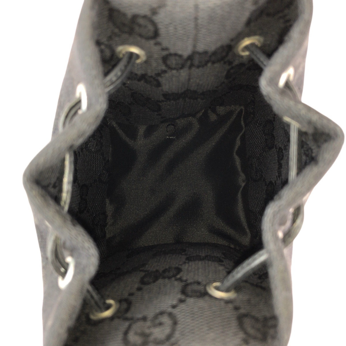 22038
GUCCI グッチ ブラック 黒 GGキャンバス / レザー 039 1054 ハンドバッグ 巾着ポーチ レディース A21