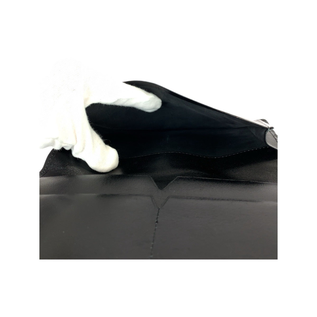 22067
MARIO VALENTINO マリオ ヴァレンティノ ブラック 黒 ゴールド金具 レザー 長財布 ロングウォレット メンズ ABP2