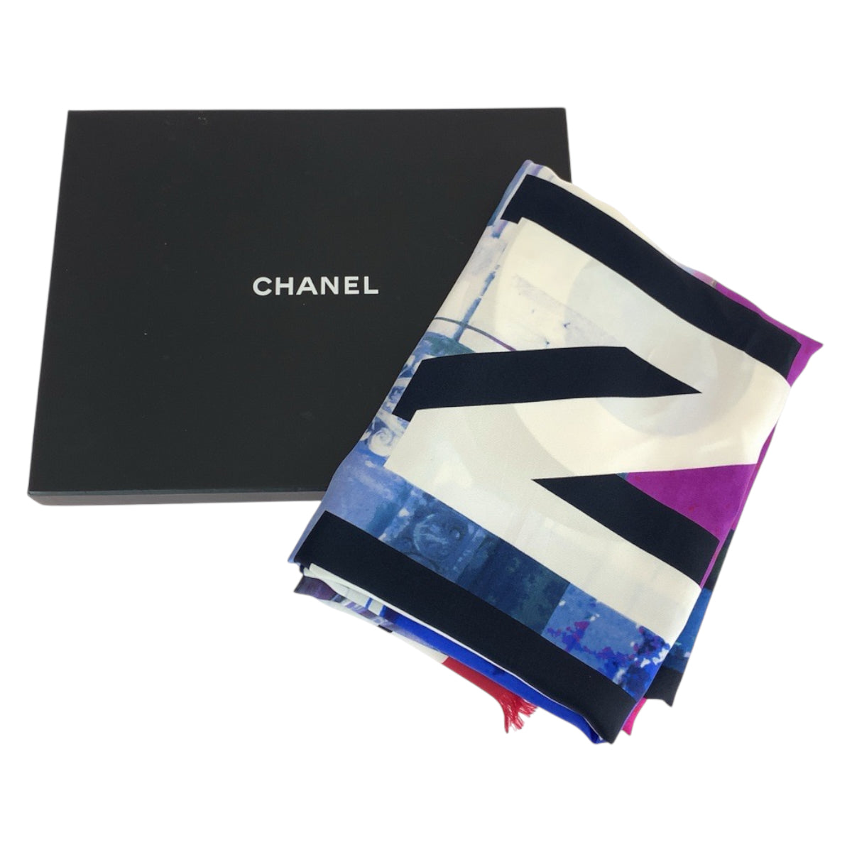 22088
CHANEL シャネル 大判 車 ブルー ホワイト レッド シルク スカーフ ストール 男女兼用 レディース A74