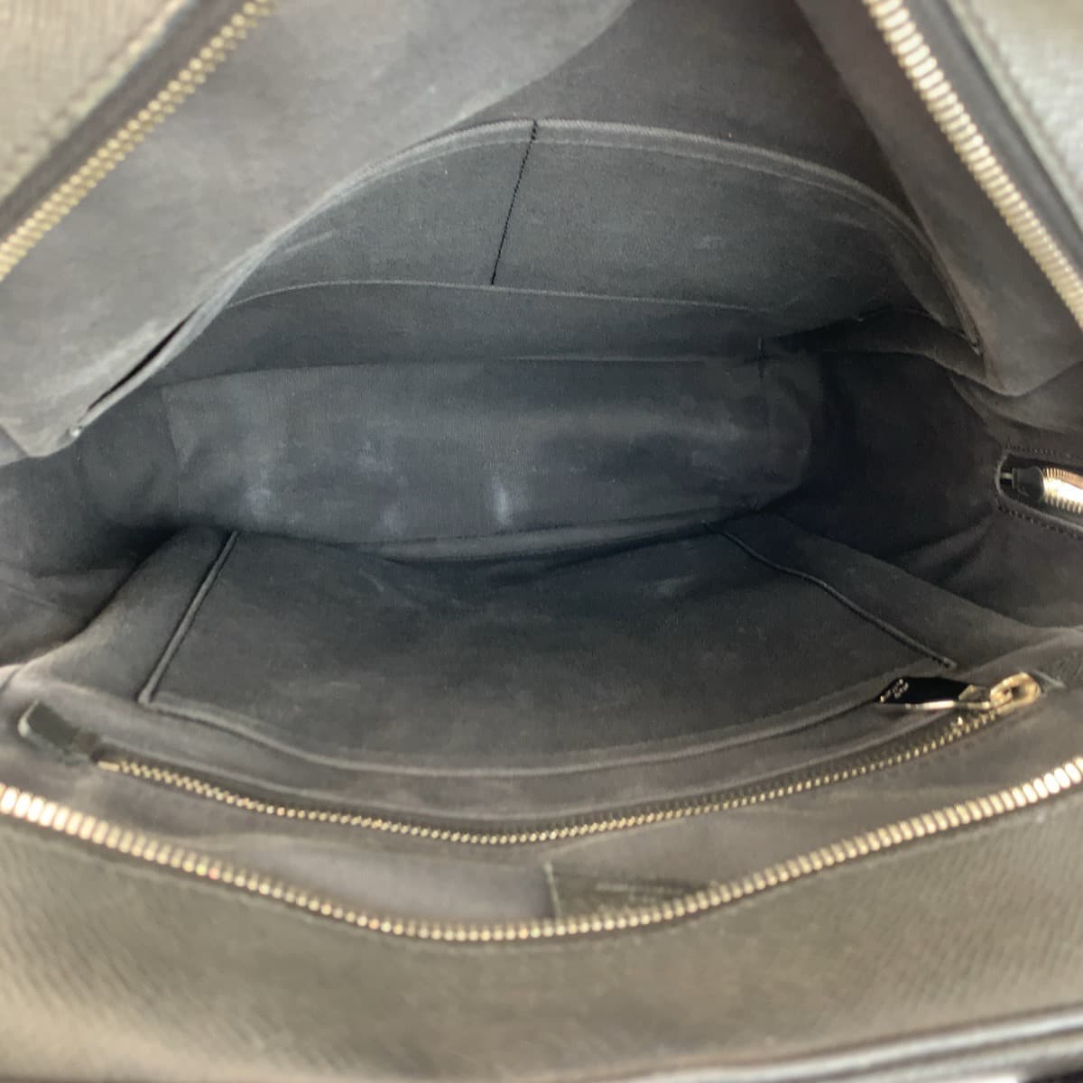 22090
LOUIS VUITTON ルイヴィトン タイガ グリゴリ アルドワーズ ブラック シルバー金具 レザー M30209 バックパック デイパック メンズ ABP150