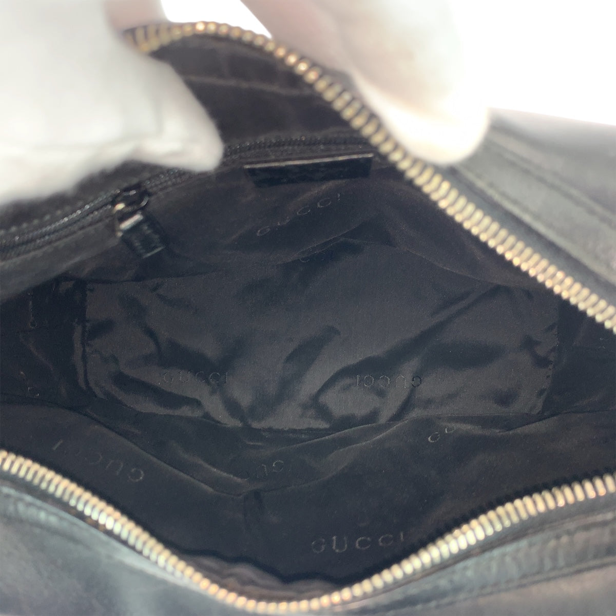 22100
GUCCI グッチ ブラック 黒 シルバー金具 レザー 001 3814 ショルダーバッグ レディース ABP30