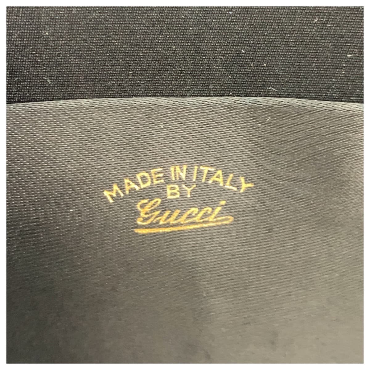 22151
GUCCI グッチ ヴィンテージ GG柄 ブラック 黒 ゴールド金具 サテン ハンドバッグ レディース AB21