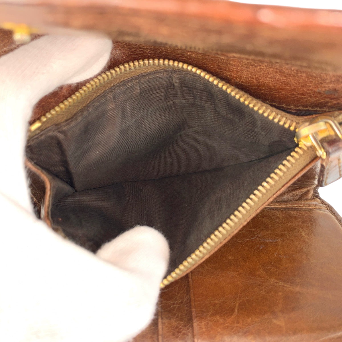 22167
MIUMIU Miu Miu Matelassé Brown Gold Hardware Leather 194 Bi-fold Wallet Compact Wallet Women's B3