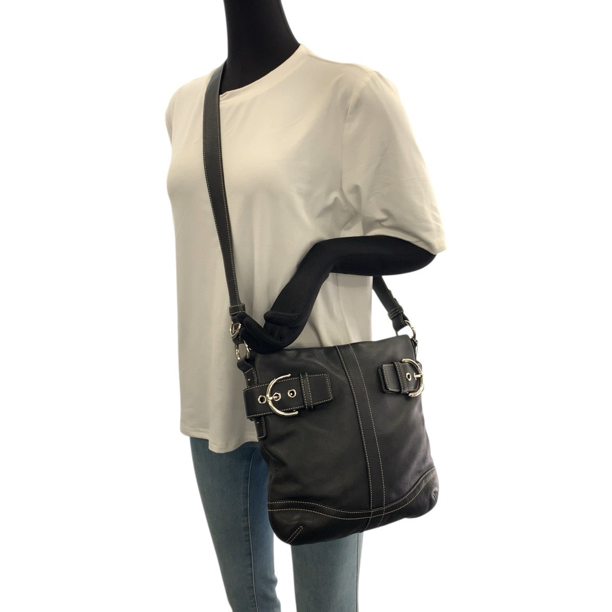 22198
COACH Soho Black Leather Silver Hardware 1452 Shoulder Bag Unisex Women's ABP7