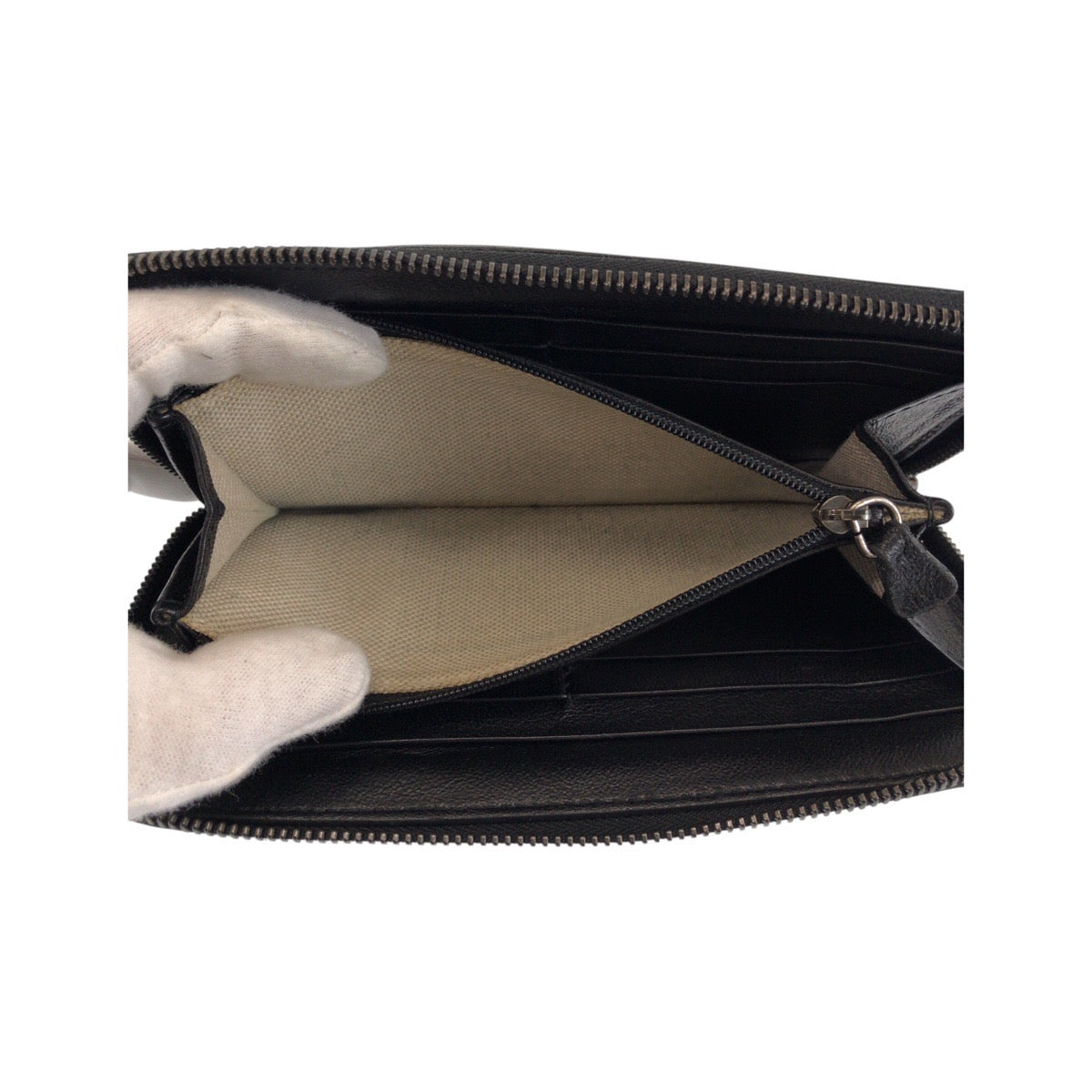 22207
JIMMY CHOO ジミーチュウ スタースタッズ ブラック 黒 シルバー金具 レザー 4BVZ0M 長財布 ロングウォレット レディース AB7