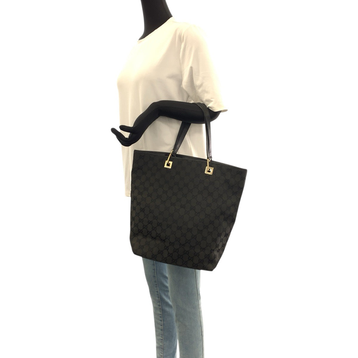 22249
GUCCI グッチ ブラック 黒 ゴールド金具 GGキャンバス / レザー 002 1098 トートバッグ ハンドバッグ レディース AB14