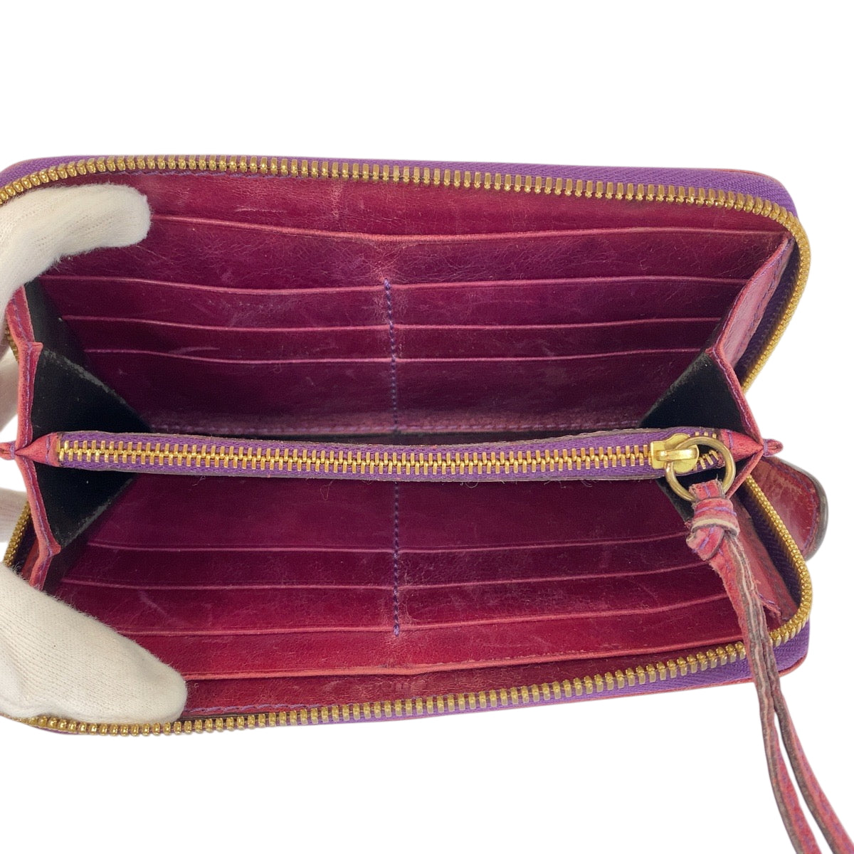 22276
Chloe クロエ レッド パープル ゴールド金具 レザー 長財布 ラウンドファスナー レディース B3